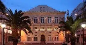 facade-opera-de toulon