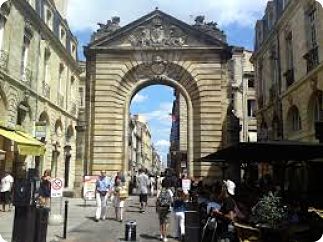 Porte Saint-Éloi et la grosse Cloche