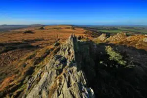 Les chaînes des monts Roch Trévézel à Finistère Nord