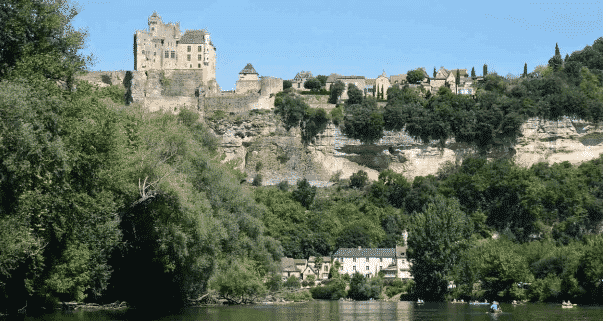 château de Beygnac à Dordogne