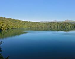 Le lac de pavin Mont dore