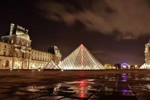 Musée de louvre à Paris
