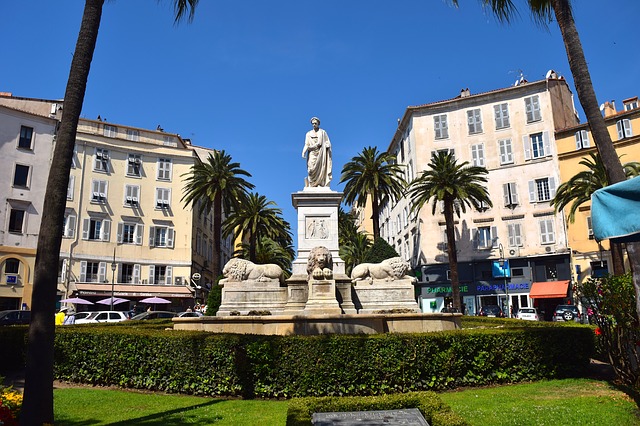 Monument en Corse