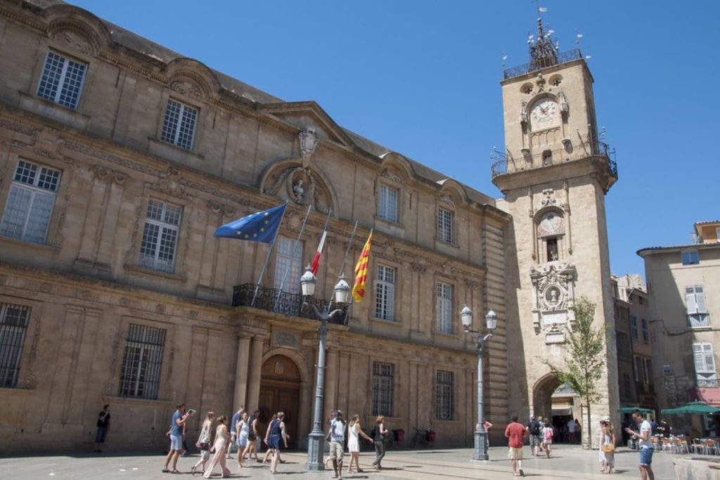 Place de l’hôtel de ville activités sur Aix en Provence 