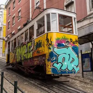 Visiter Lisbonne en Voiture : Ce Que Vous Devez Savoir
