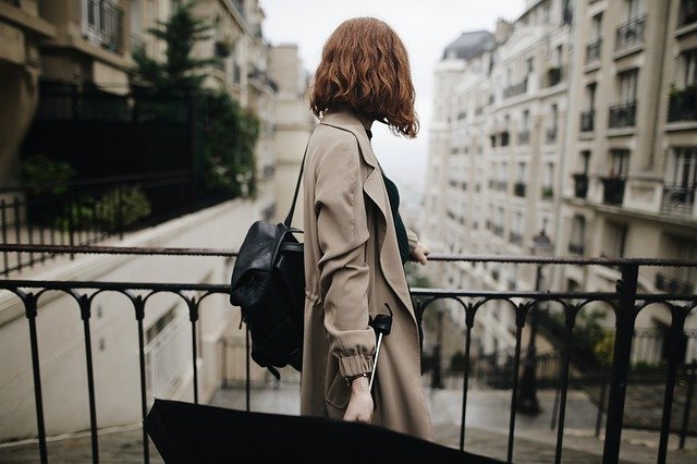 Femme Seule : Comment Voyager à Paris en Sécurité