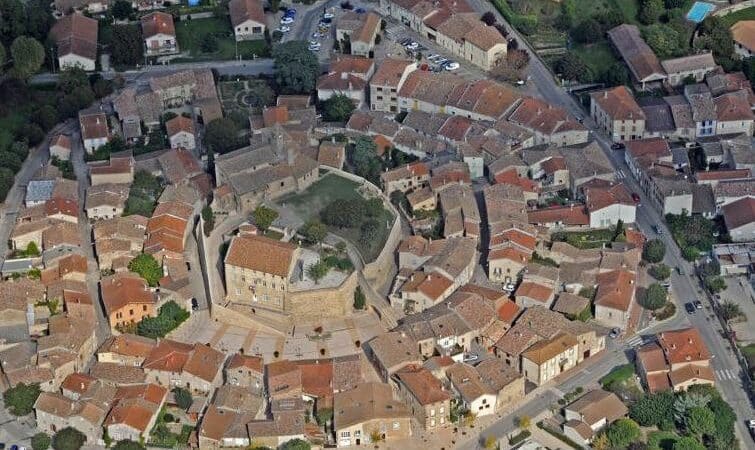 Les villages perchés près de Montélimar en Drôme provençale