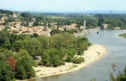Découvrez les gorges d’Ardèche: un tour en voiture
