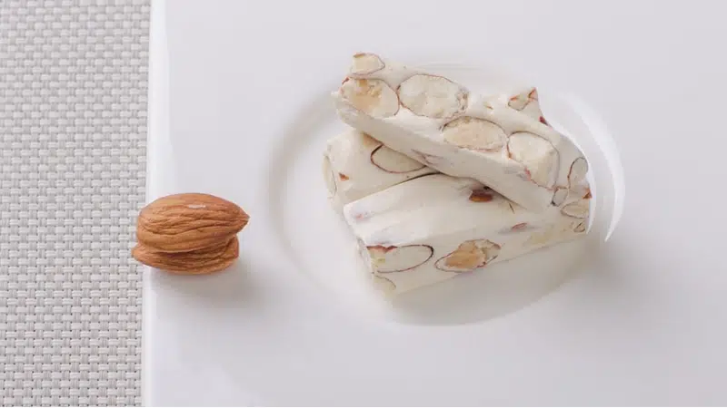 Nougat de Montélimar IGP: la vraie recette (et les ingredients secrets)