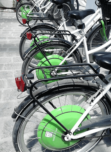 Une balade en vélo électrique dans les vignes de tain de l'hermitage