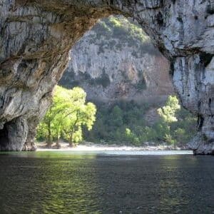 Guide ultime : les 20 sites à visiter dans les environs de Montélimar