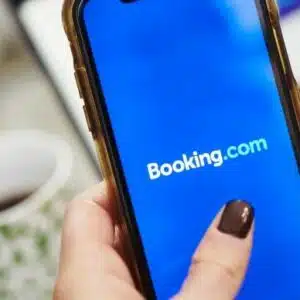 Guide Complet pour Contacter Booking.com : Méthodes et Astuces